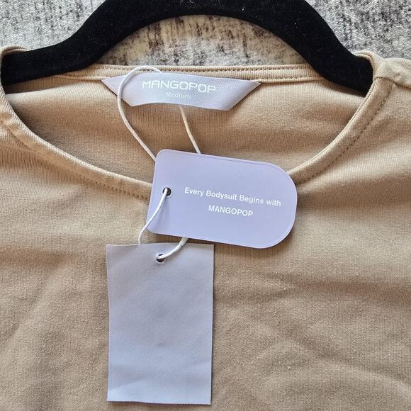 MANGOPOP Bodysuit Womens Medium Beige Long Sleeve Crew Neck Snap Closure Stretch - Picture 4 of 9